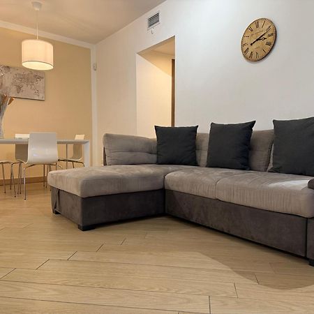 Comecasa Modern Apartment In Historical Centre Asti Exteriör bild