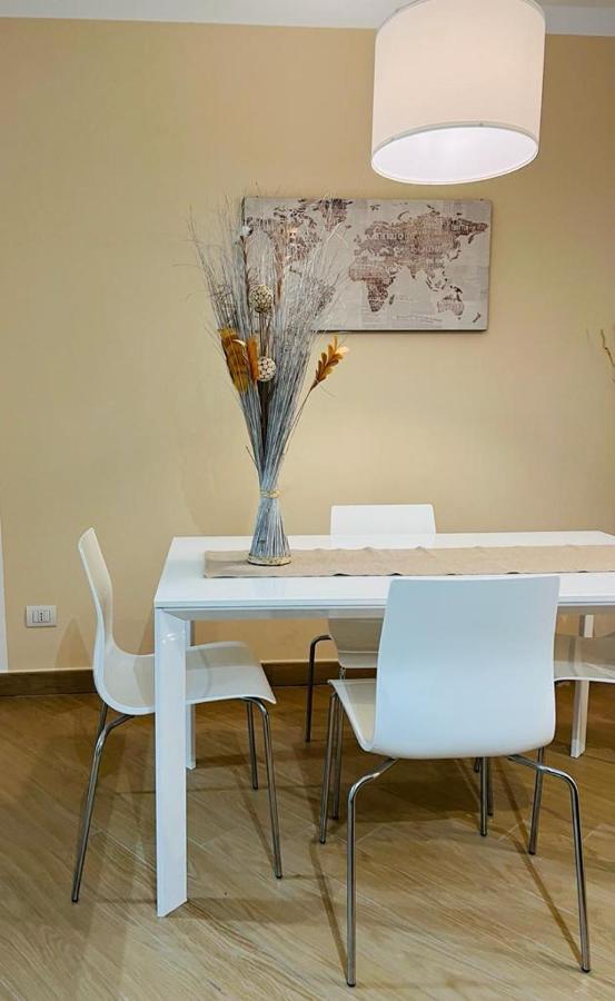 Comecasa Modern Apartment In Historical Centre Asti Exteriör bild