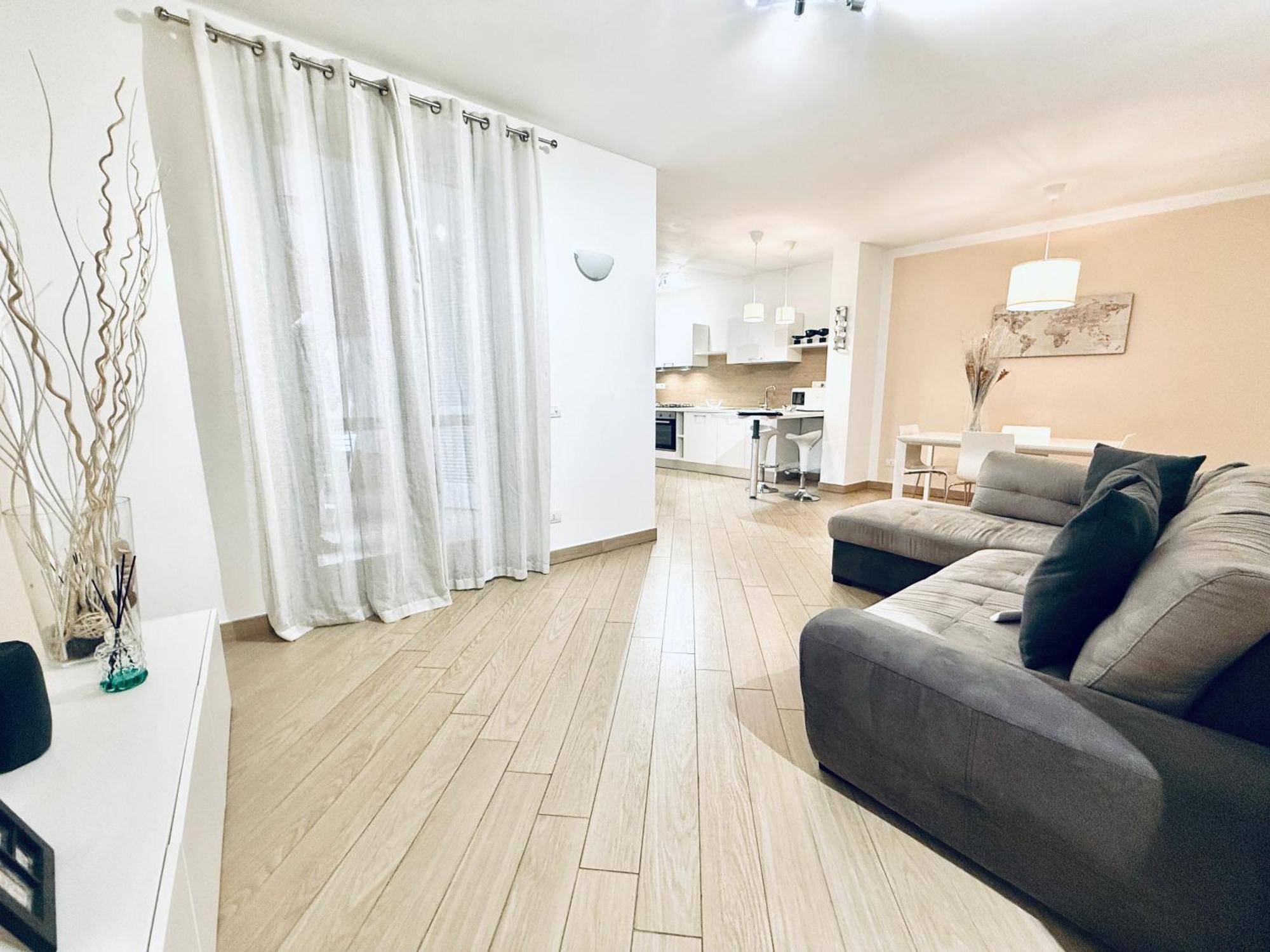 Comecasa Modern Apartment In Historical Centre Asti Exteriör bild
