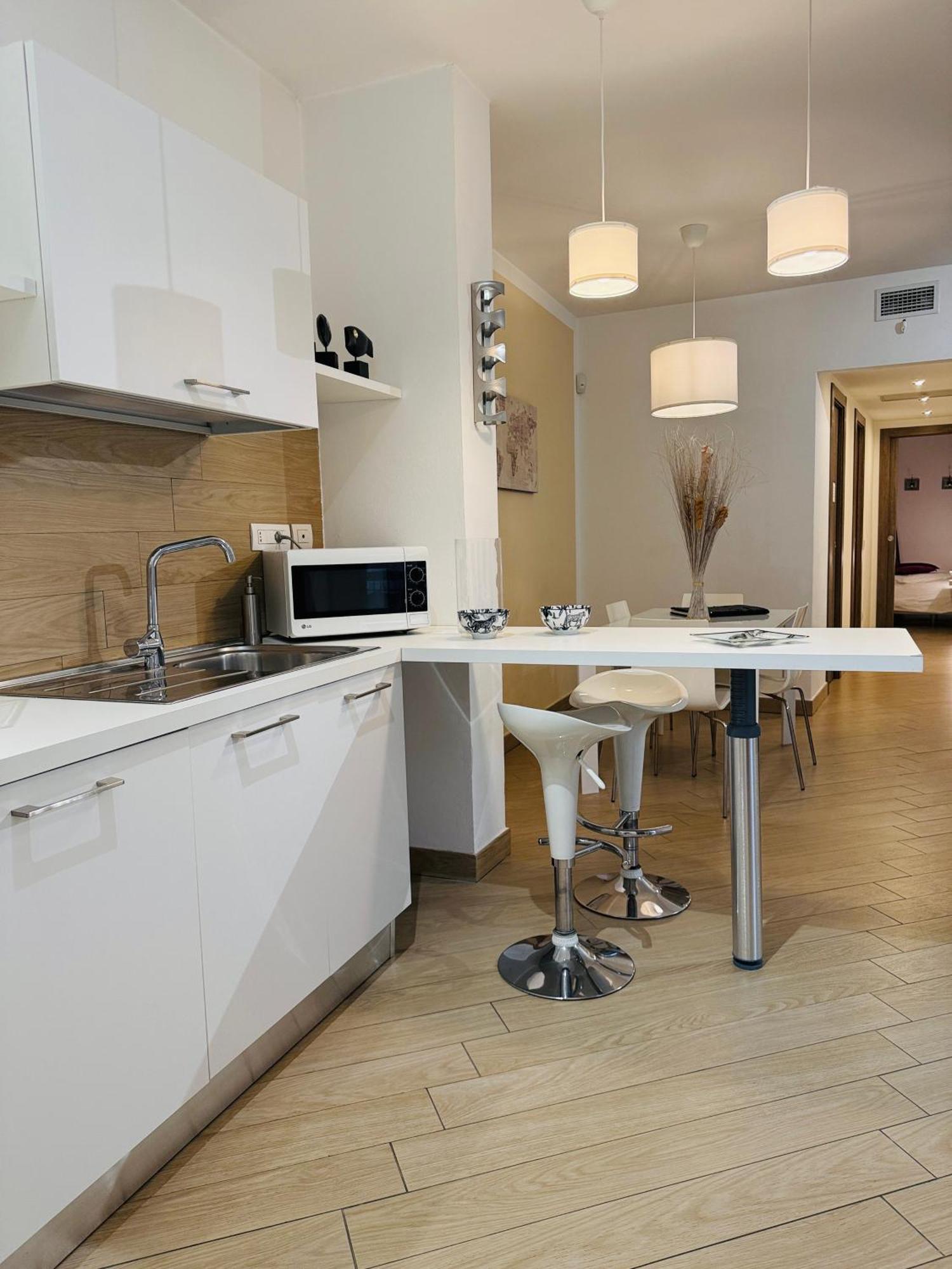 Comecasa Modern Apartment In Historical Centre Asti Exteriör bild